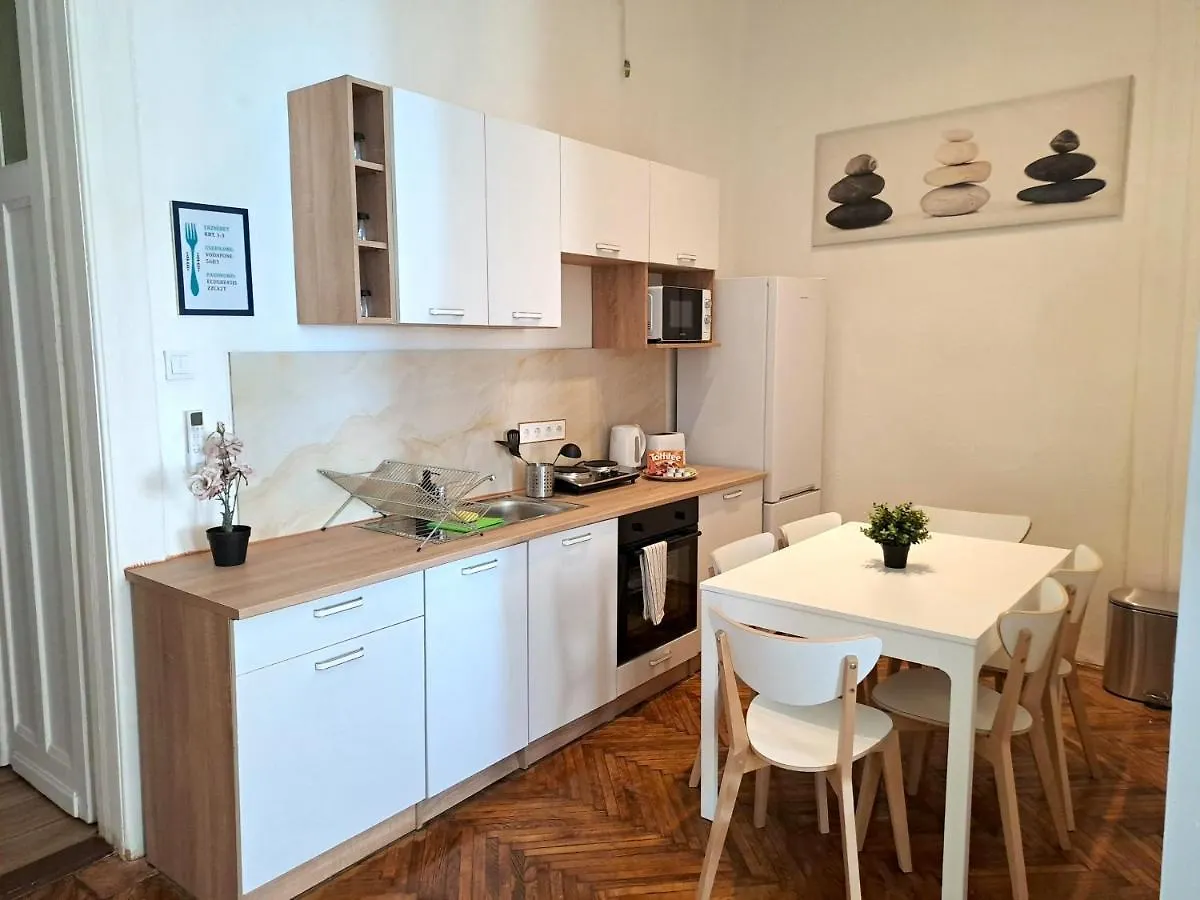 Emerald Apartment Budapest